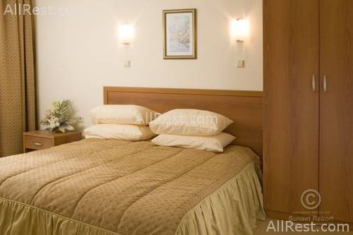 Sunset Resort 32